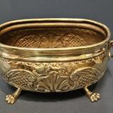 Antique Small Victorian Brass Planter at Sturmans Antiques metalware for sale 