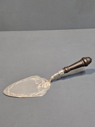 Antique George V Period Silver Cake Slice by Northern Goldsmiths Co of Birmingham