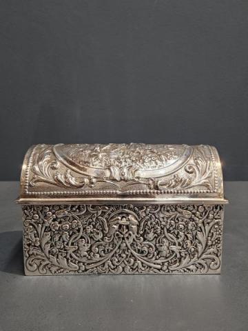 Antique Large Chester Silver Domed Top Casket by Neresheimer of Chester