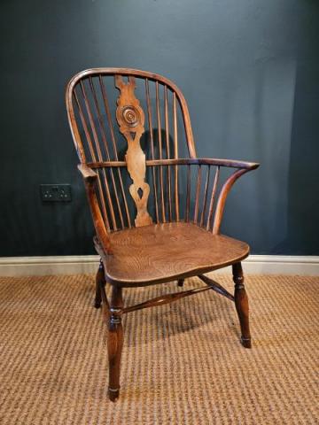 Antique Georgian Yew Wood Thames Valley Windsor Chair