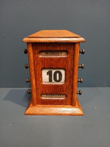 Antique Edwardian Perpetual Golden Oak Desk Calendar