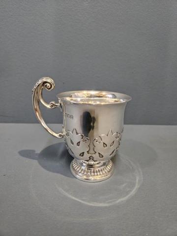 Antique Edwardian Card Cut 6.5 Troy Oz Silver Mug by Goldsmiths & Silversmiths of London