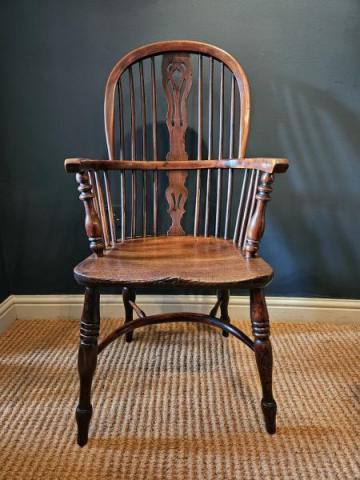 Antique George III High Back Yew and Elm Wood Windsor Chair