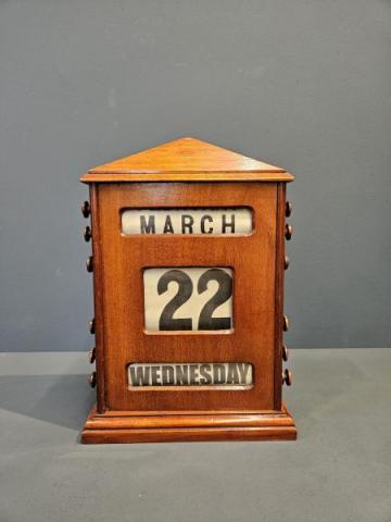 Large Edwardian Antique Walnut Perpetual Desk Calendar 