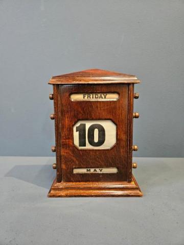 Antique Edwardian Oak Perpetual Desk Calendar