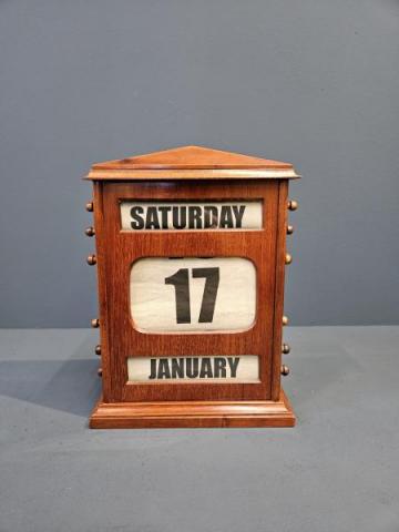 Antique Edwardian Mahogany Perpetual Desk Calendar at Sturmans Antiques calendar for sale