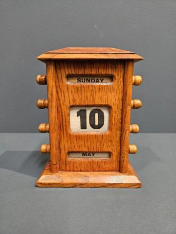 Antique Edwardian Golden Oak Perpetual Desk Calendar at Sturmans Antiques calendars for sale