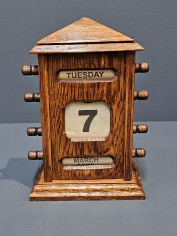Antique Edwardian Oak Perpetual Desk Calendar at Sturmans Antiques calendar for sale