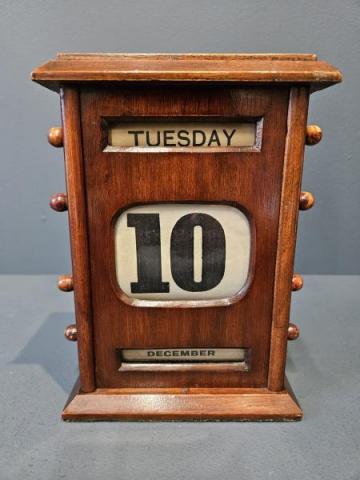 Antique Edwardian Mahogany Perpetual Desk Calendar at Sturmans Antiques calendar for sale